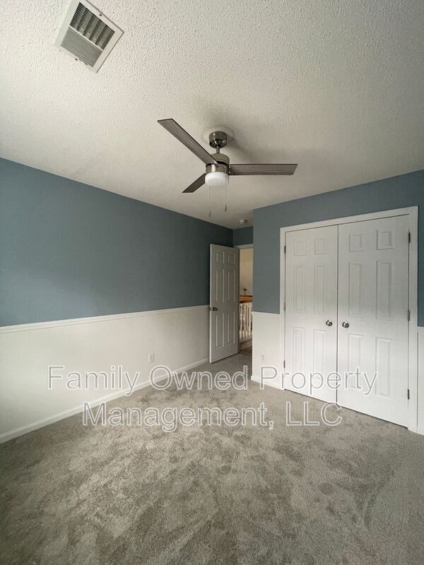 Building Photo - 113 Rockdale Ln
