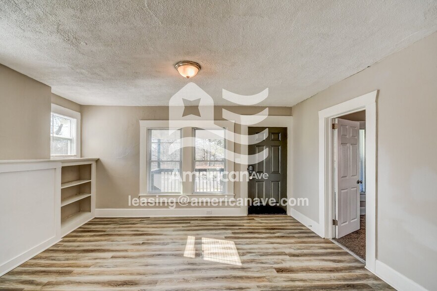 Building Photo - 625 27th St SW