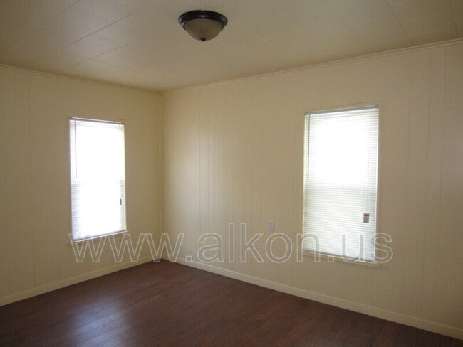 Building Photo - 4315 Bristol St