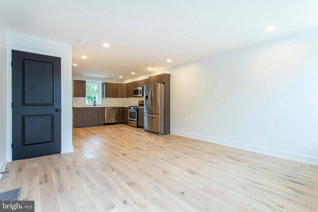 Building Photo - 2120 Ellsworth St