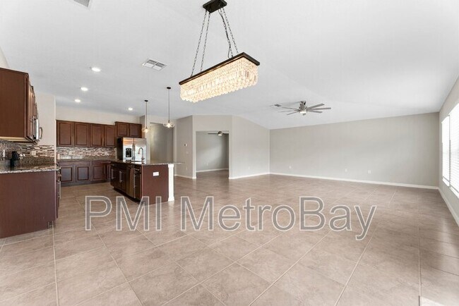 Building Photo - 9703 Sage Creek Dr