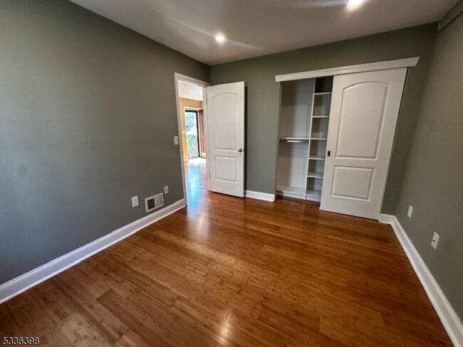 Building Photo - 827 Juniper Way