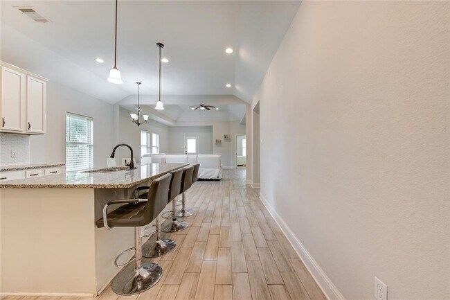 Building Photo - 3805 Shelby Cir