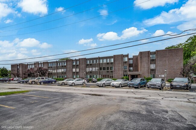 Building Photo - 1117 Leavitt Ave