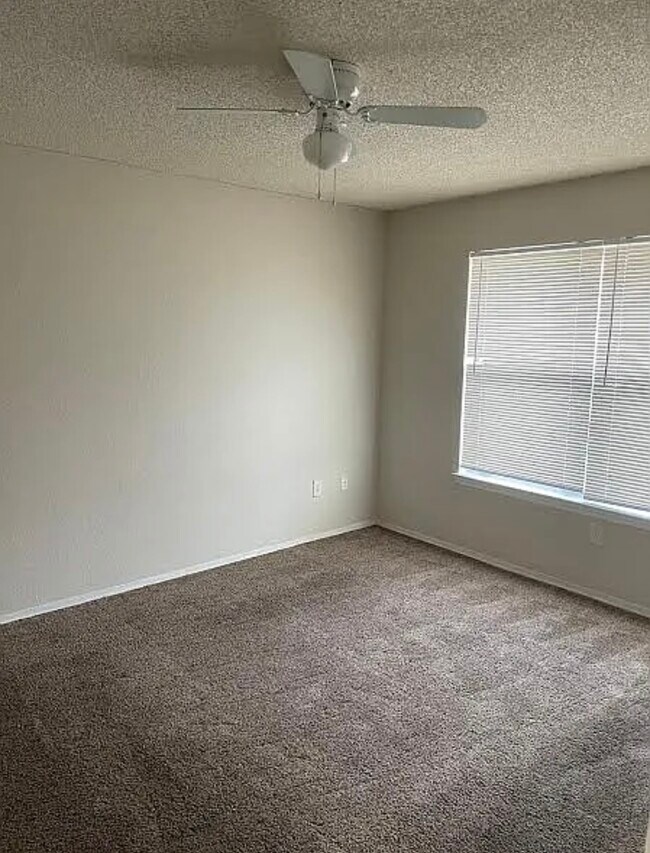 Building Photo - 2214 Grand Cayman Ct