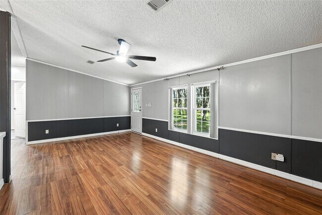 Building Photo - 8218 Pine Island Rd