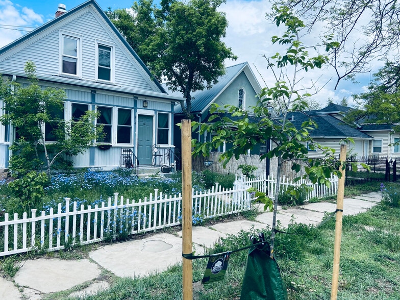 Primary Photo - 314 E 19th St