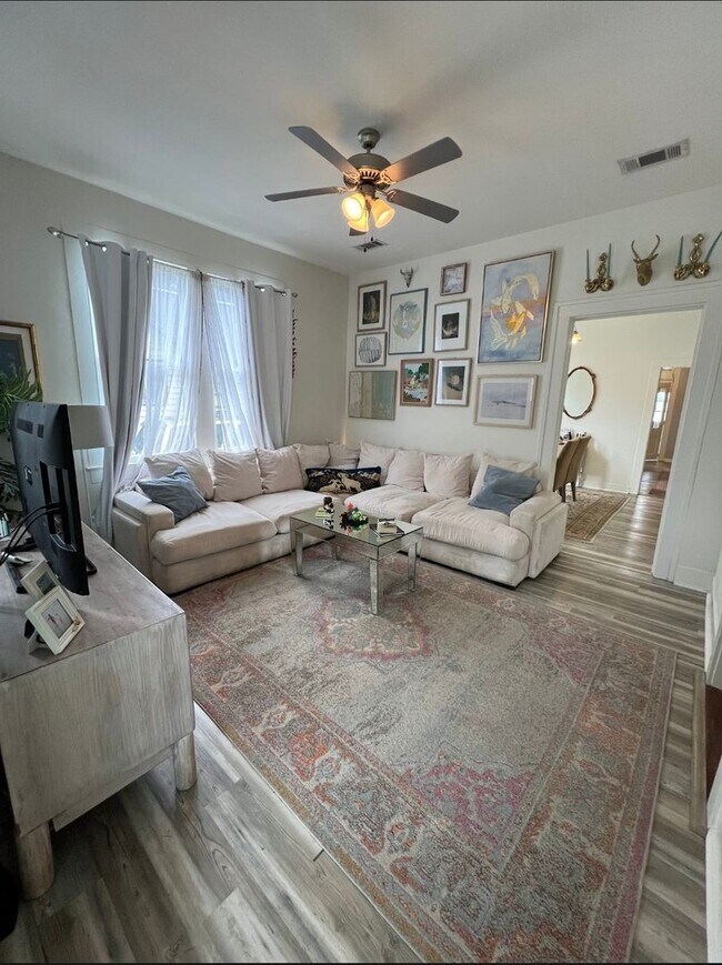 Building Photo - Charming 3 bedroom home in Historic Spanish Town
