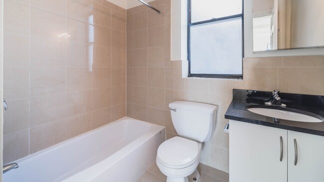 Building Photo - 238 W 71st St