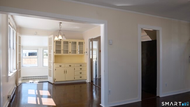 Building Photo - 49 Sound View Heights