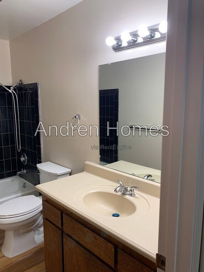 Building Photo - 150 Sea Ridge Ct