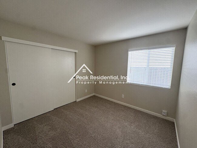 Building Photo - 10846 Basie Way