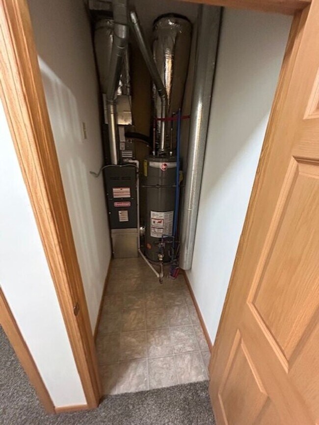 Building Photo - Executive Ranch Condo with 1 Bedroom, 1 Bath, and 1-Car Attached Garage in Troy, Ohio
