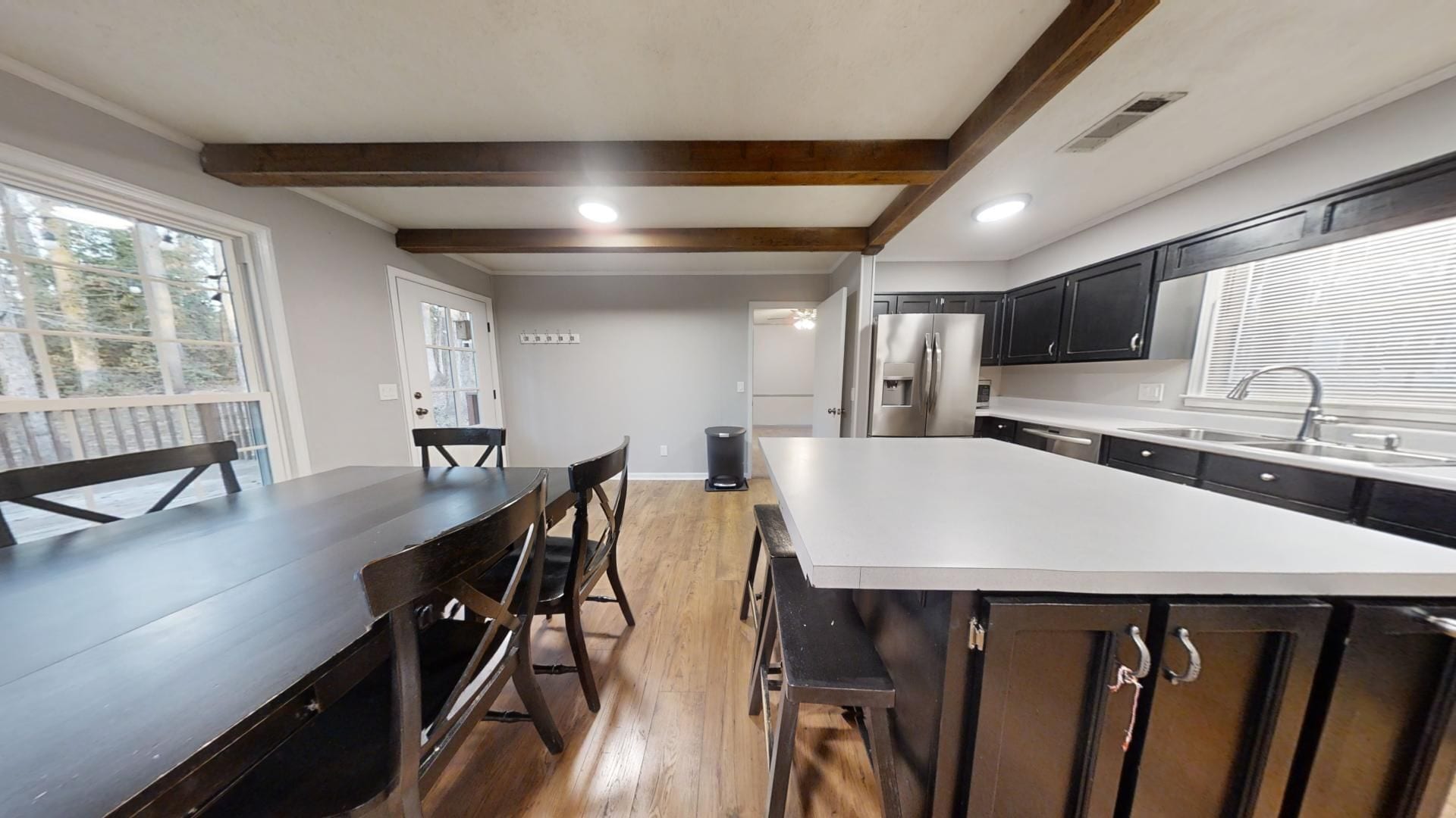 Building Photo - Spacious Home Conveniently Located close to Auburn High School