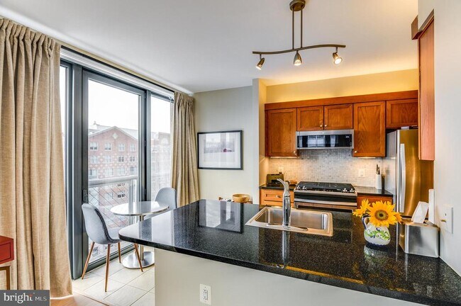 Building Photo - 631 D St NW