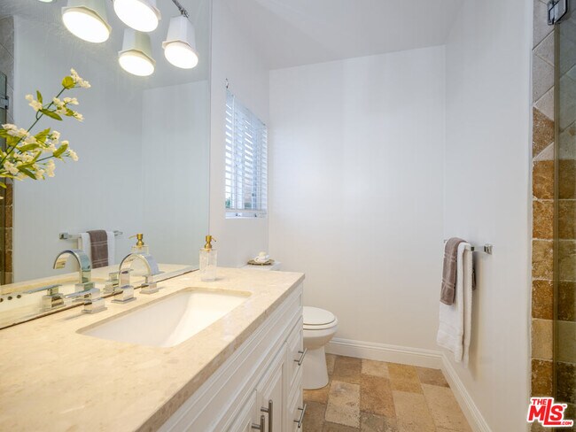 Building Photo - 5417 Allott Ave