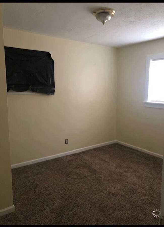 Building Photo - 2 Bedroom 1 Bath in Westland