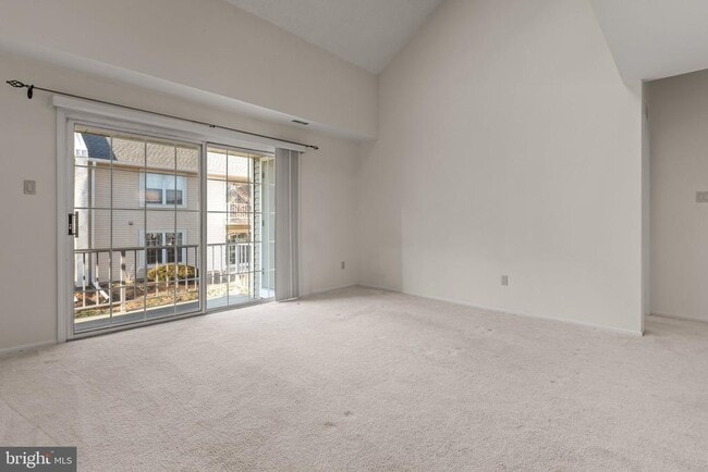 Building Photo - 616 Society Pl