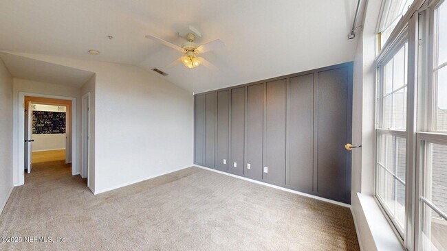Building Photo - 13810 Sutton Park Dr N