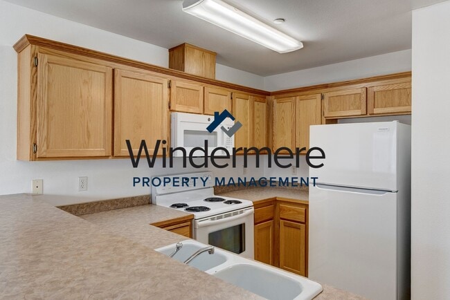 Building Photo - *Half Off First Month's Rent* 2 Bed 2 Bath...