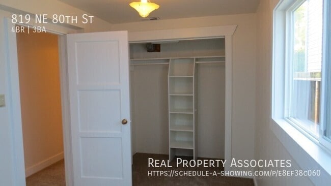 Building Photo - 819 NE 80th St