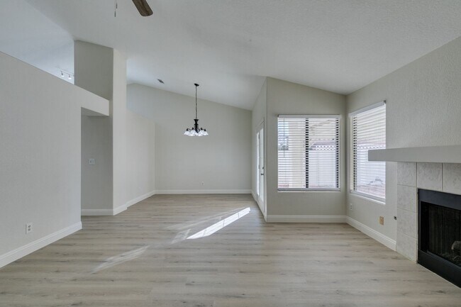 Building Photo - Lovely 1 story home near Warm Springs and Green Valley Pkwy with LARGE backyard!