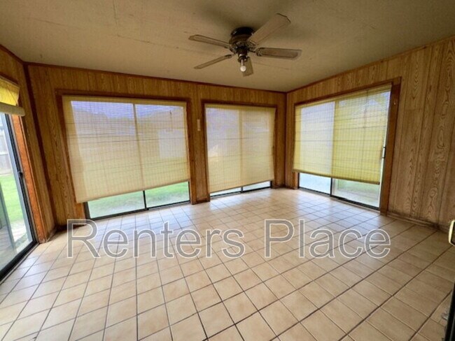 Building Photo - 2915 S 138th E Ave