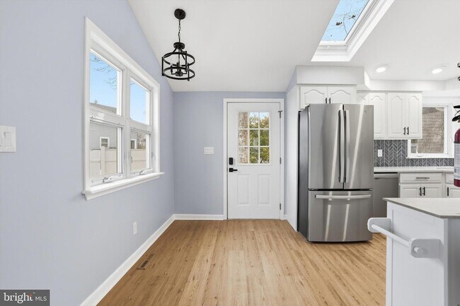 Building Photo - 2 Tekening Way