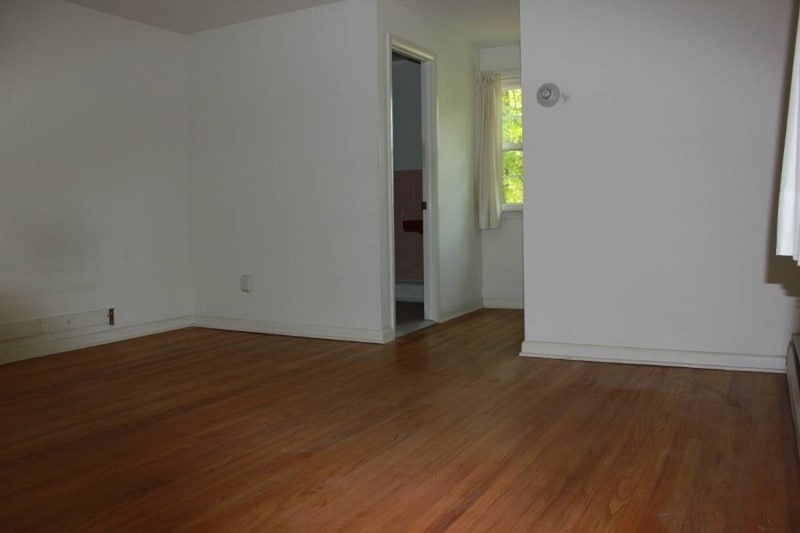 Building Photo - 734 Trephanny Ln