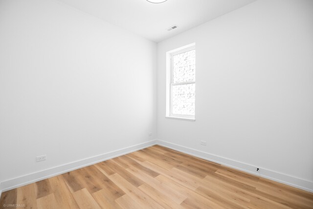 Building Photo - 2113 N Kenmore Ave