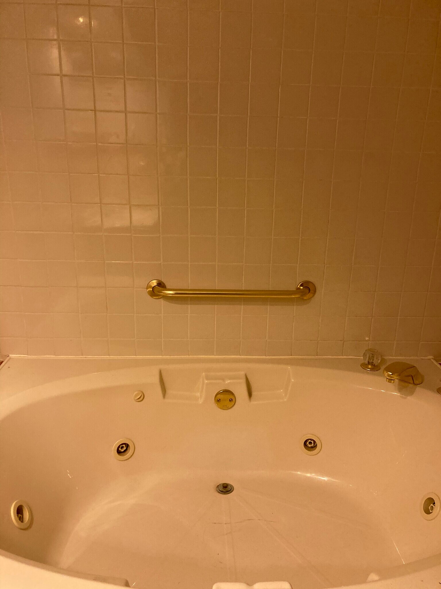 Huge soaking tub in the 3rd full bathroom! - 5200 Peppercorn St