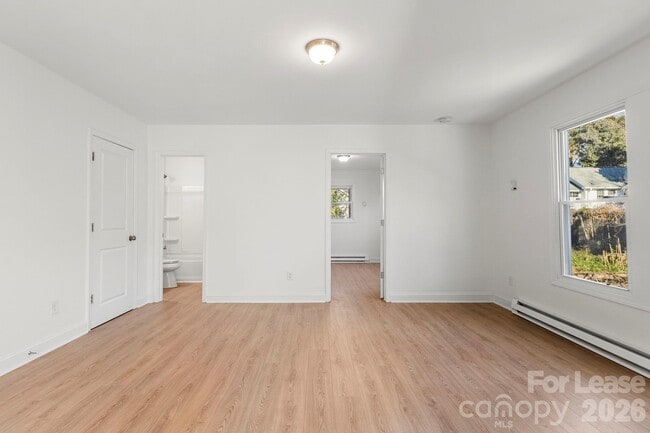 Building Photo - 266 Moore Dr NW