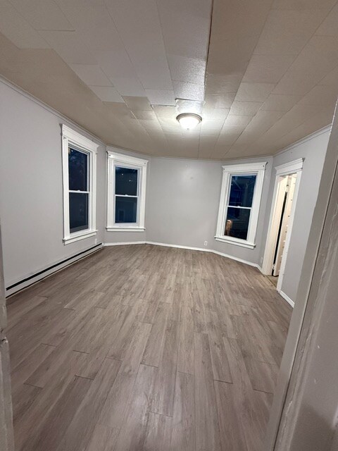 Building Photo - 30 Walnut Ave