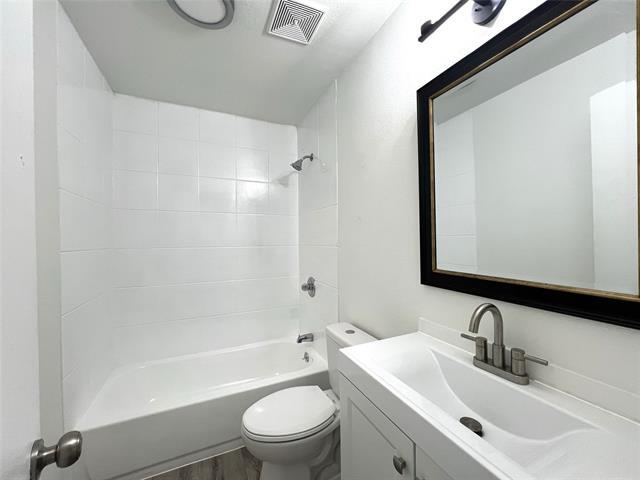 Building Photo - 12623 Rialto Dr