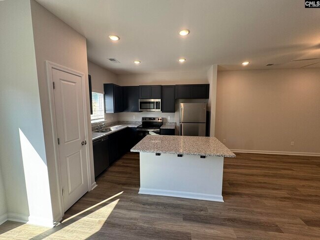 Building Photo - 2036 Armada Rd