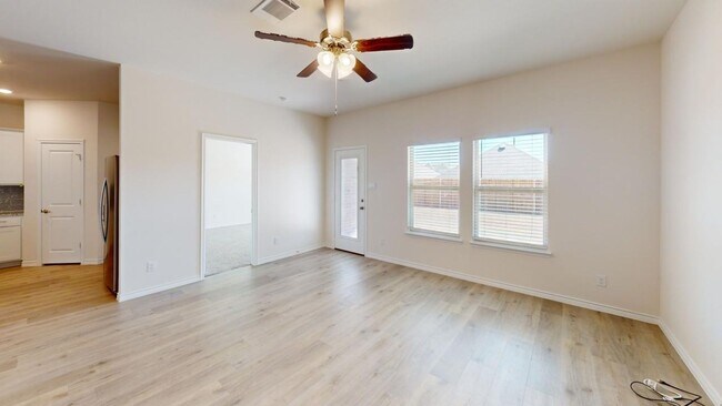 Building Photo - This spacious 2,683 sq. ft. two-story home features 4 bedrooms and 2 bathrooms, offering a well-d...