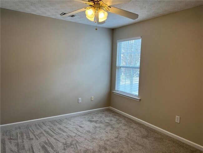 Building Photo - 1348 Woodcutt Pl