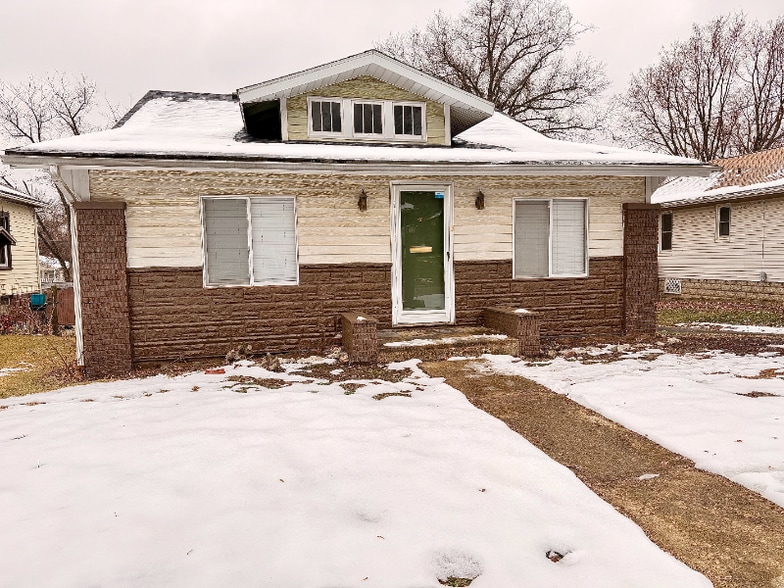 Building Photo - 2755 Grandview Ave