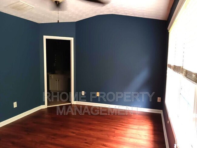 Building Photo - 756 Celeste Ln