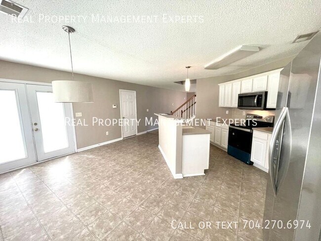 Building Photo - 14034 Pinyon Pine Ln