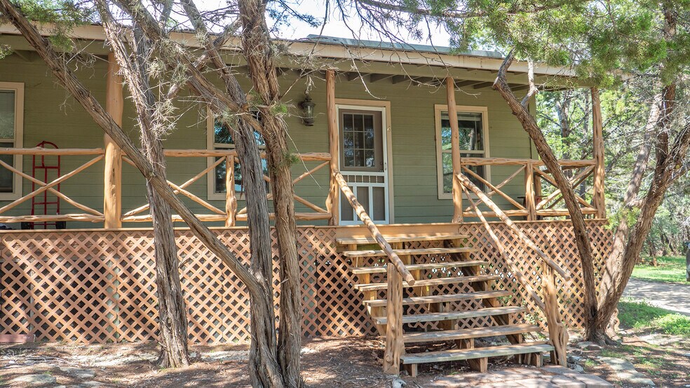 Building Photo - 123 Walnut Grove Rd