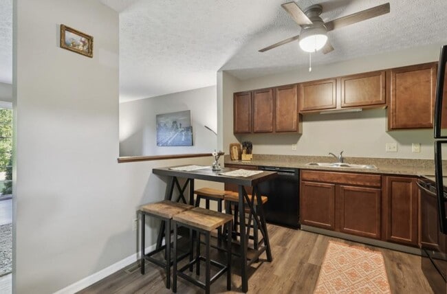 Building Photo - 407 Rachel Ln