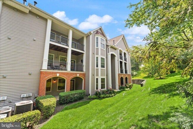 Building Photo - 20453 Chesapeake Square