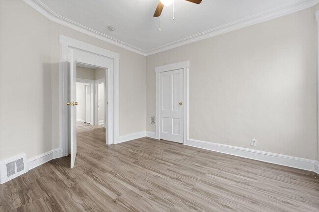 Building Photo - 292 Claremont Ave