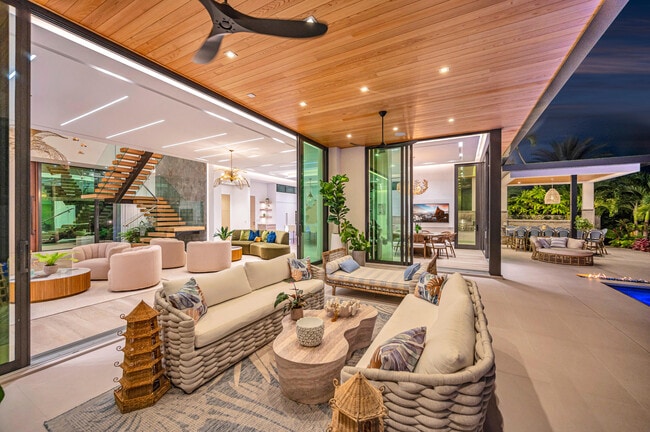 Building Photo - 408 Coral Way