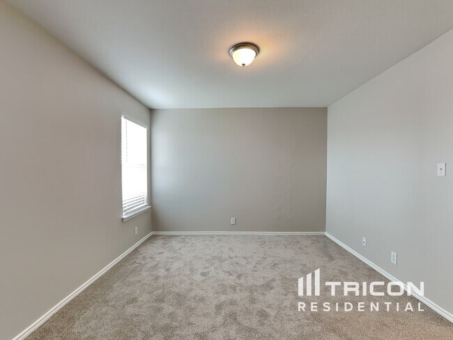 Building Photo - 6902 Shelbyville Ct