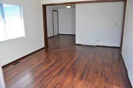 Building Photo - Home in North Valleys