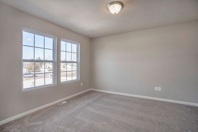 Building Photo - 412 Eastwood Dr