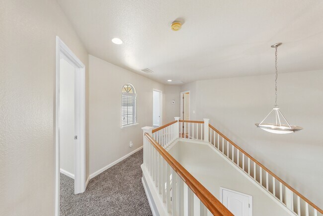 Building Photo - 1022 Prosperity Dr