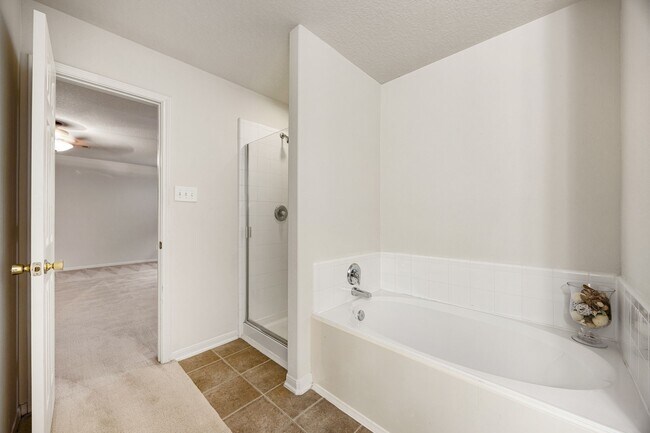 Building Photo - 18107 Fairhope Oak St